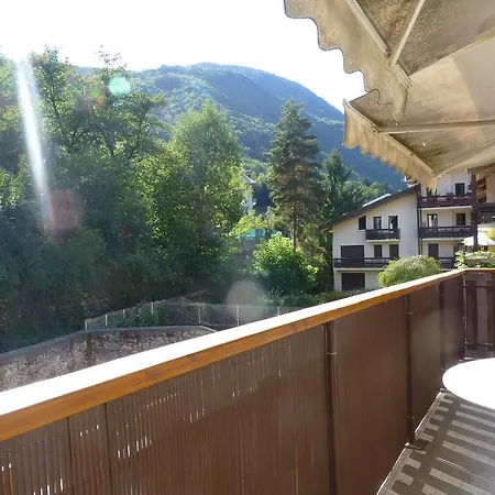Les Dorons Apartment