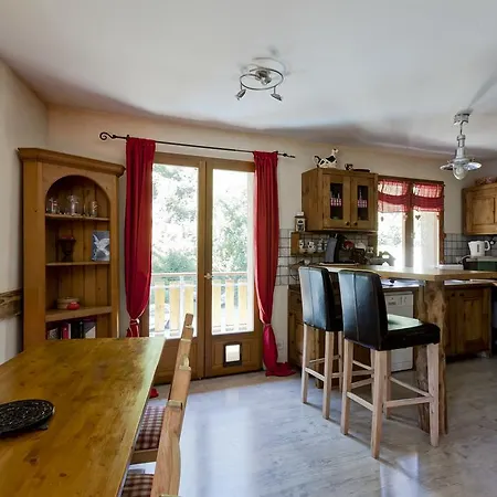 Les Dorons Apartment *